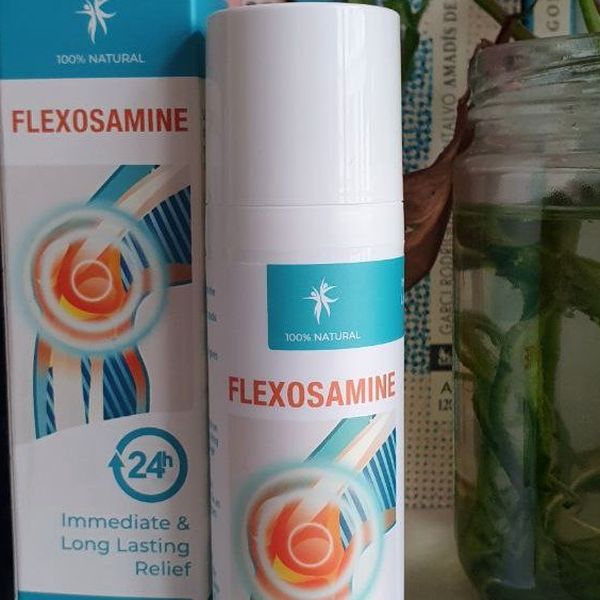 Frasco blanco de Flexosamine junto a su caja con el dibujo de una articulación