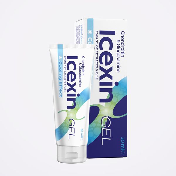 Tubo blanco de Icexin gel con franja azul celeste, apoyado en su caja blanca y azul marino de 30 ml